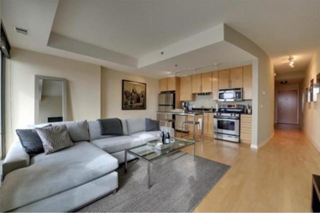 929 Portland Avenue #909 Minneapolis, MN 55404 929 Portland Avenue #909 Minneapolis, MN 55404