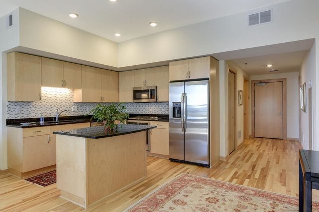 740 Portland Avenue South #906 Minneapolis, MN 55415 740 Portland Avenue South #906 Minneapolis, MN 55415