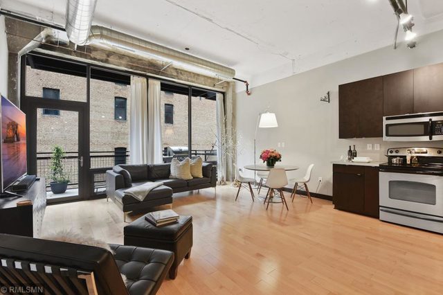 618 Washington Avenue North #303 Minneapolis, MN 55401 618 Washington Avenue North #303 Minneapolis, MN 55401